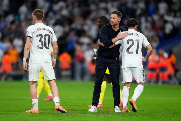 阿斯：阿隆索纠结首发 用马斯坦托诺还是卡马文加